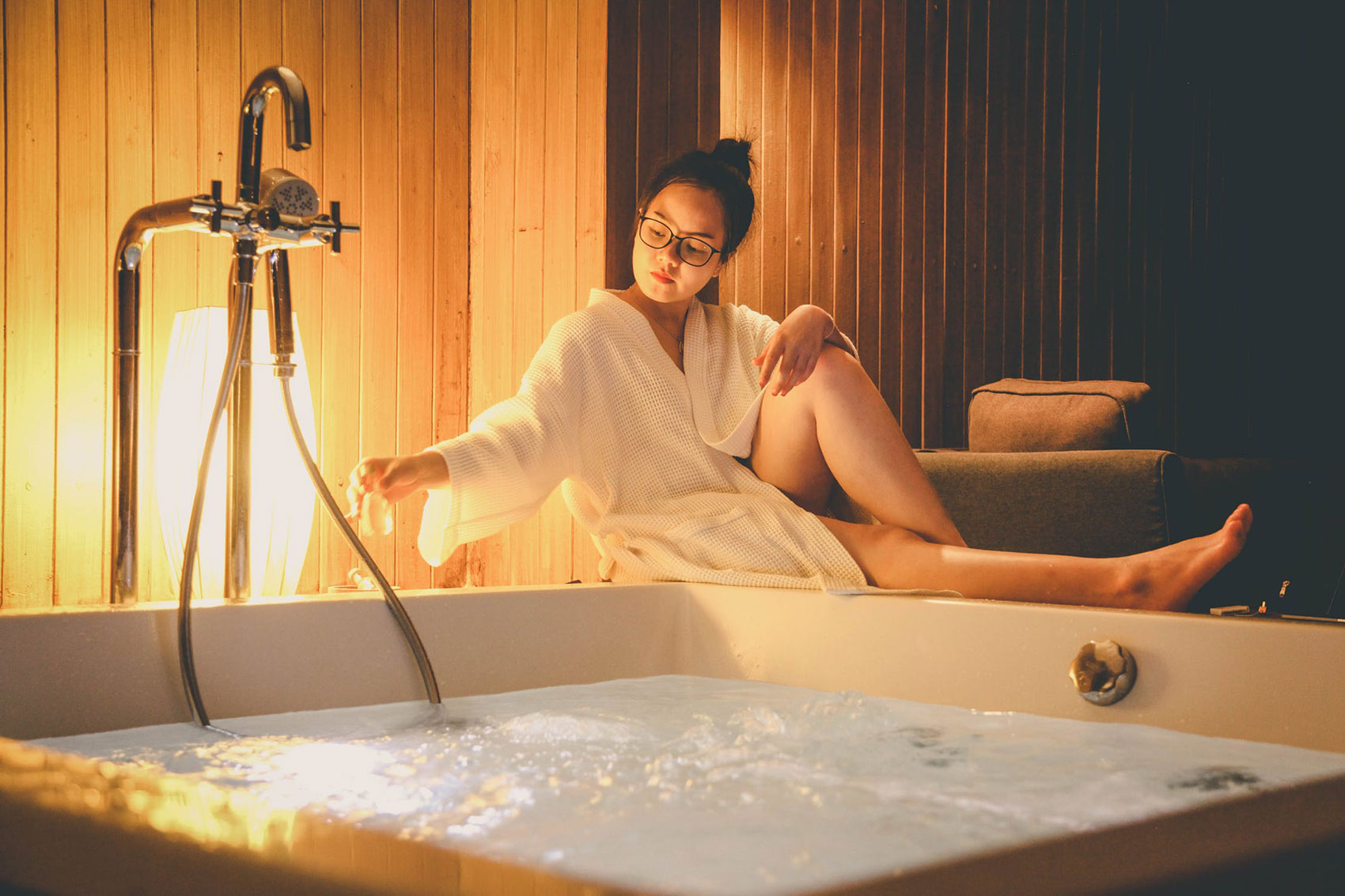 How to Save and Earn Money with Your Own Home Spa